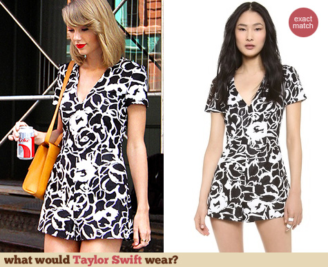 Suno Deep V Romper in Floral Strokes Black worn by Taylor Swift Suno Deep V Romper in Floral Strokes Black worn by Taylor Swift