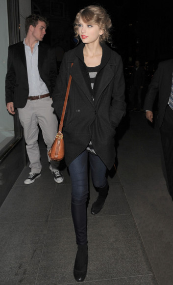 Taylor Swift in jeans