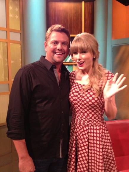 Taylor Swift's red polka dot dress on Headline Country