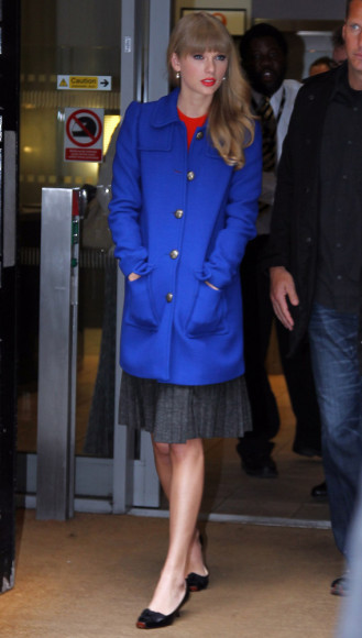 Taylor Swift's royal blue coat